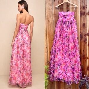 Lulus NWOT beautiful floral dress